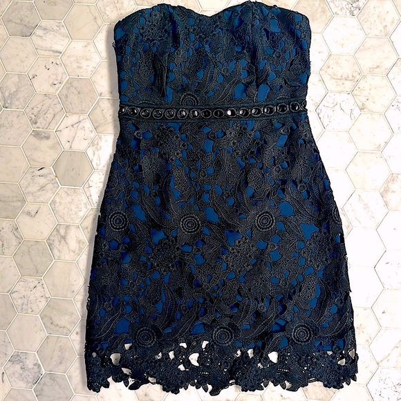 Sam Edelman Guipure Lace Strapless Dress with Built-in Bra - Picture 3 of 6